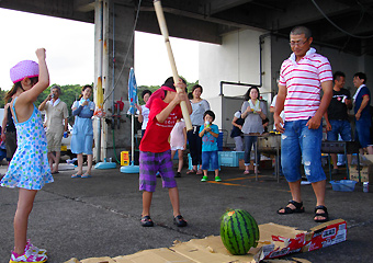 �O�D����P��A���{��̊C���o�[�x�L���[