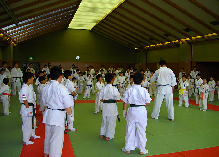 ��18��l���E���R�n�拭���m�Ã��|�[�g