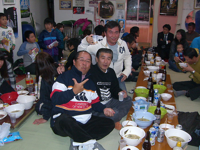 ��R�{�B���َ��ォ�瑱���u�O�D����`���̒��̐�������v (2011�N12���x)