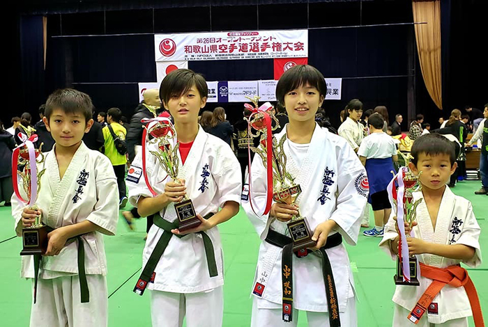 第26回和歌山県空手道選手権大会において新極真会高知三好道場勢4名が入賞