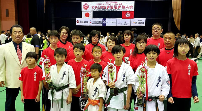 第26回和歌山県空手道選手権大会において新極真会高知三好道場勢4名が入賞